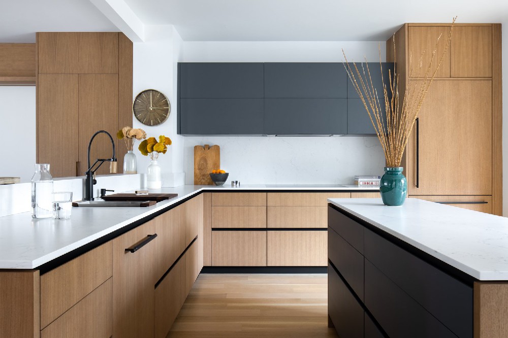 Laminate finish with wood grain kitchen cabinets